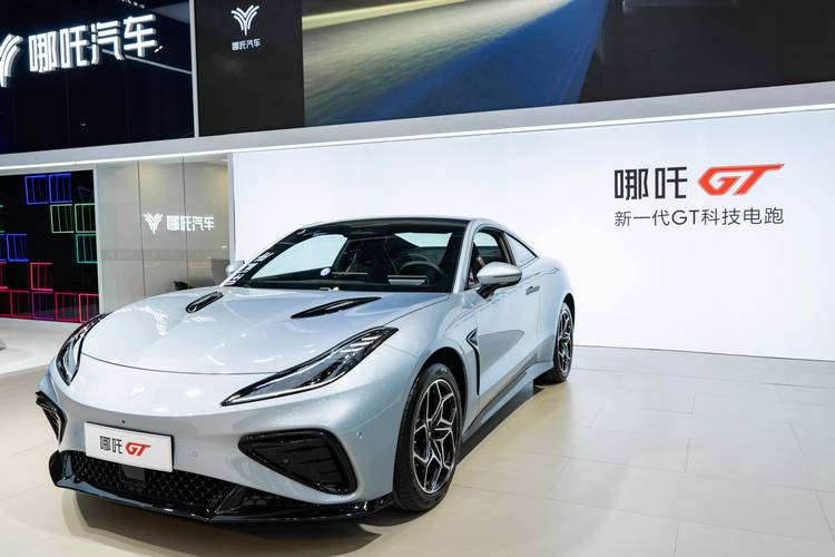 佛山三水区风海信企业管理咨询哪吒汽车在智能汽车领域的表现，领途汽车在新能源汽车市场中的影响力